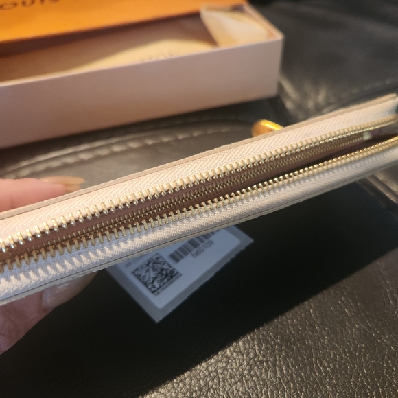 Louis Vuitton Clemence Trunk Limited Edition Wallet White Damier Blue Pink - Picture 7 of 16